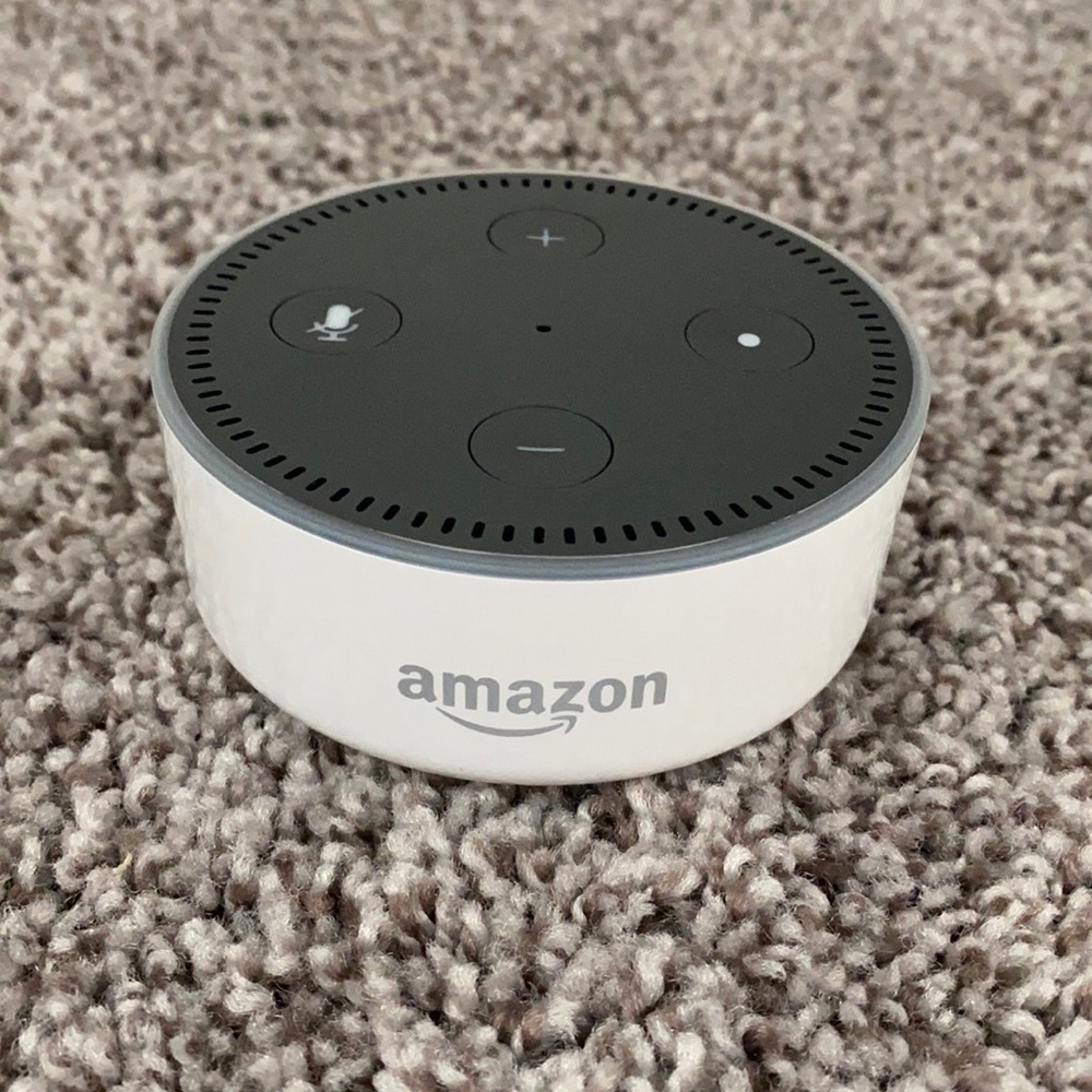 Amazon Alexa - Picture 1 of 3